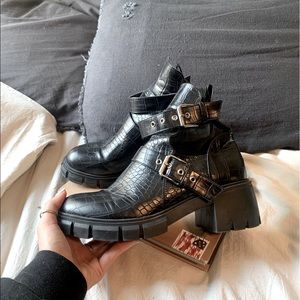 ZELDA BLACK CUT OUT CHUNKY ANKLE BOOTS